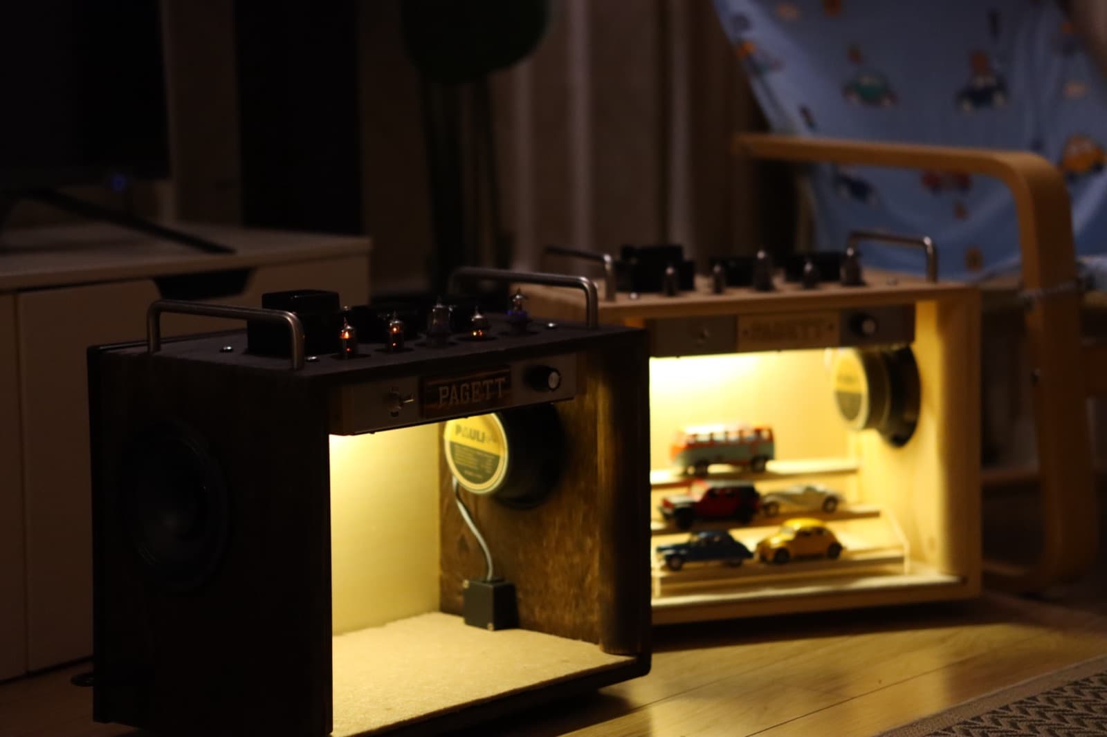 Rear wood resonating panel of PAGETT VX-1